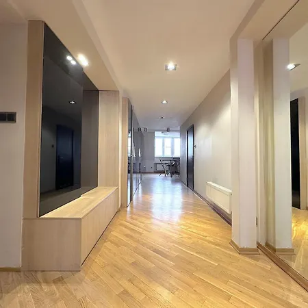 Apartmán B10 Old Town Piwna 3 Poziomy 150m *